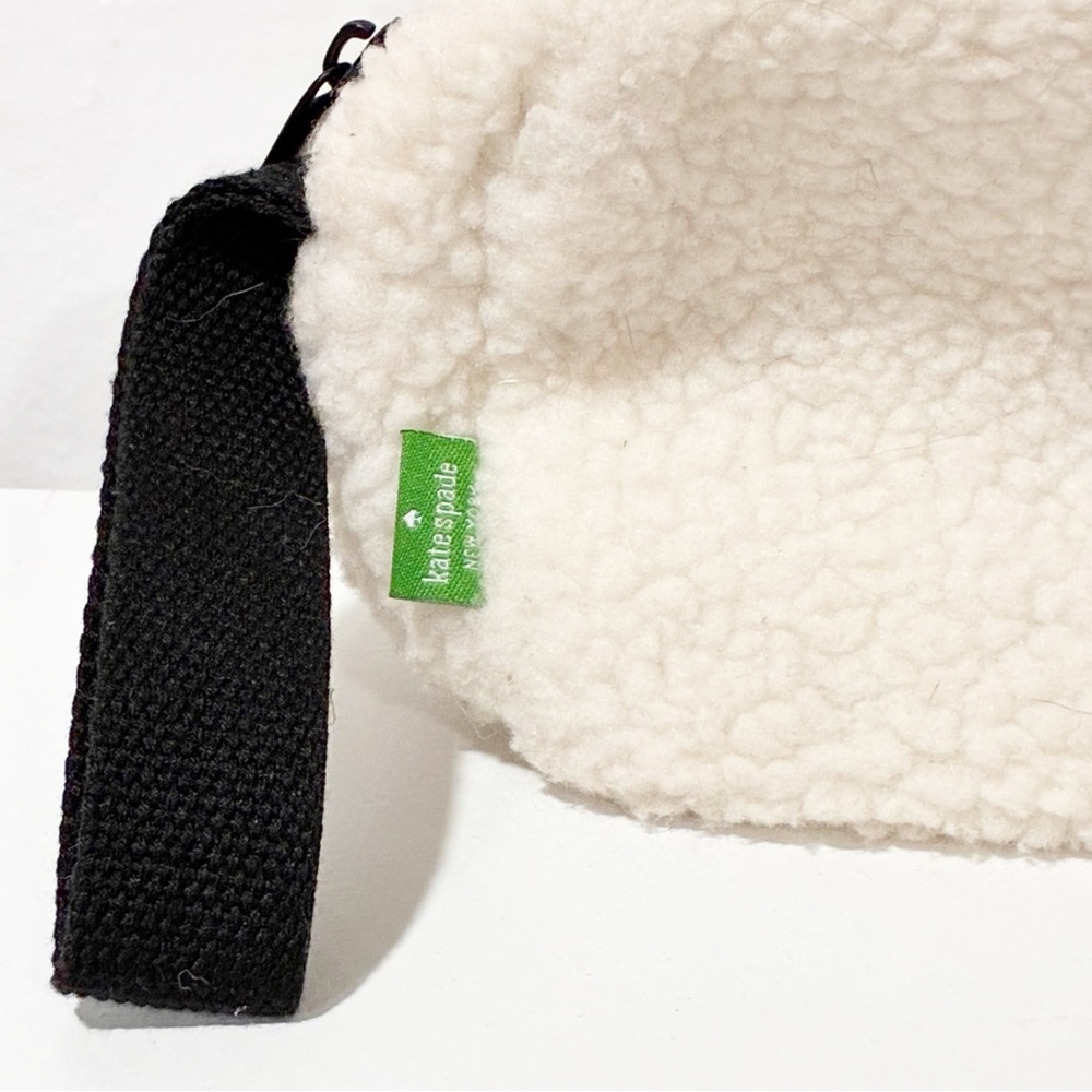 KATE SPADE Sherpa Ivory Wristlet Green Tag Cosmetic Makeup Bag - Picture 2 of 4